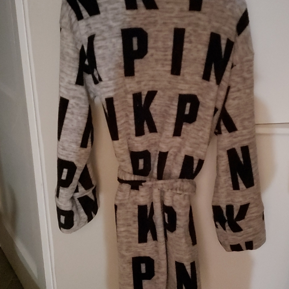 COPY - Robe - Picture 2 of 6